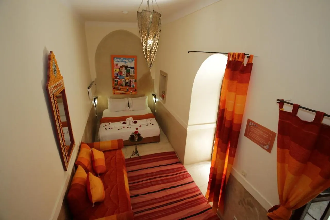 Riad White Flowers Marrakesz