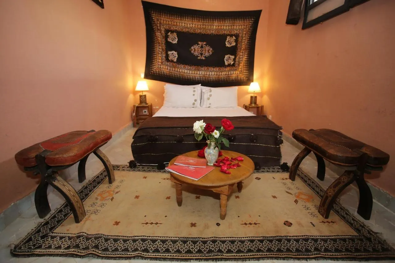 Riad White Flowers Marrakesch